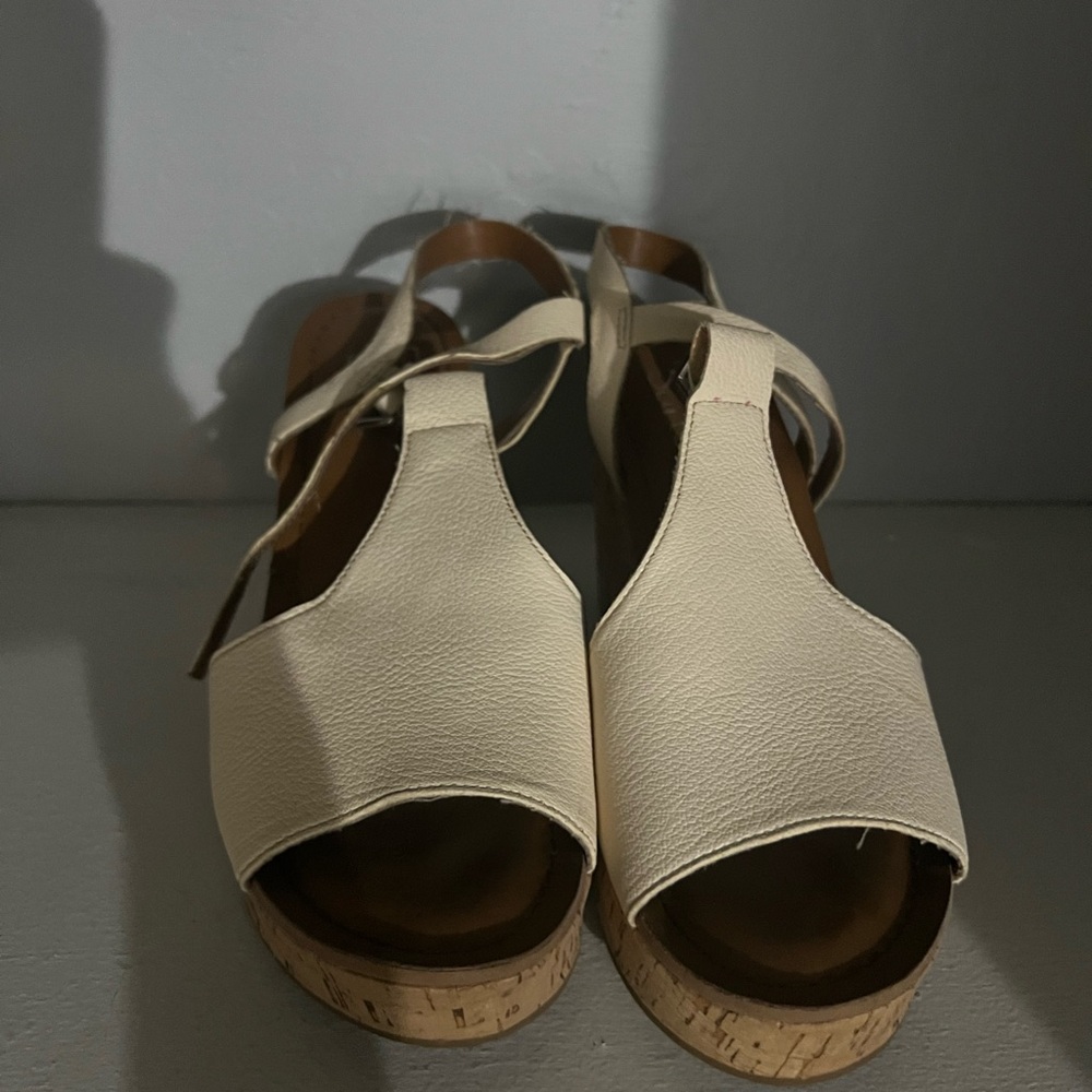 Women's Cream Wedges 6.5 - Never worn
